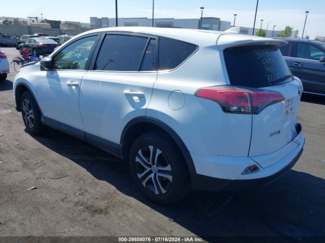 JTMZFREV8JJ196294 Toyota RAV4 LE