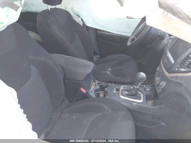 Jeep Cherokee Latitude 2016 1C4PJMCB0GW156353 Image 5