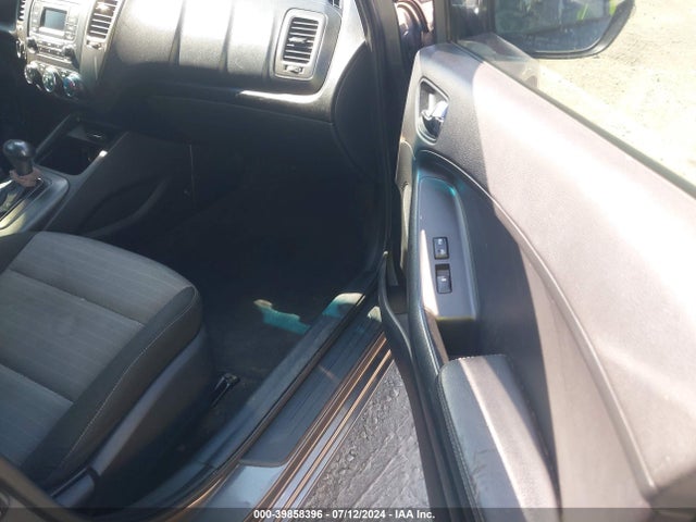 KNAFK5A87G5654638 KIA FORTE LX