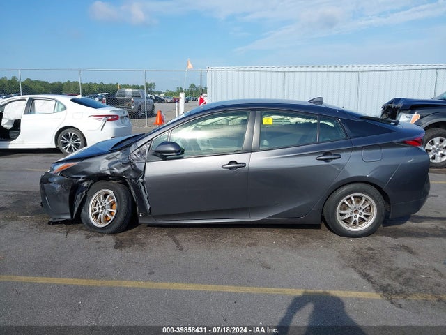 Toyota Prius Two 2016 JTDKBRFU9G3003893 Image 13