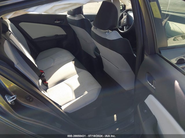 Toyota Prius Two 2016 JTDKBRFU9G3003893 Image 8