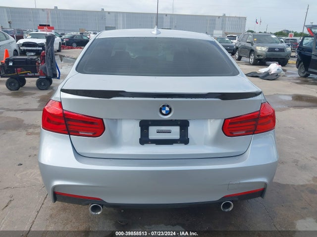 BMW 340i 2018 WBA8B3G55JNV00981 Image 17