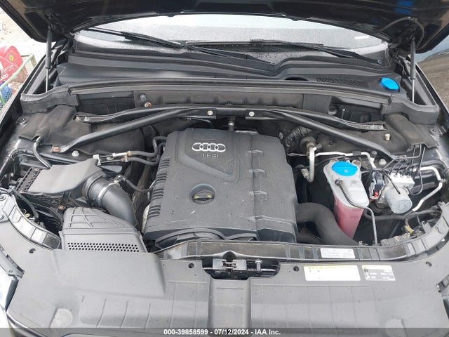 Audi Q5 2.0t Premium 2016 WA1C2AFPXGA134188 Image 10