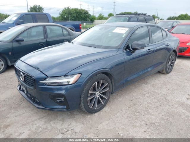 7JR102FZ4MG108528 Volvo S60 T5 Momentum