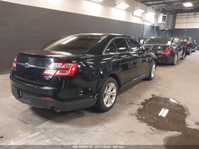 1FAHP2H82JG129652 Ford TAURUS SEL
