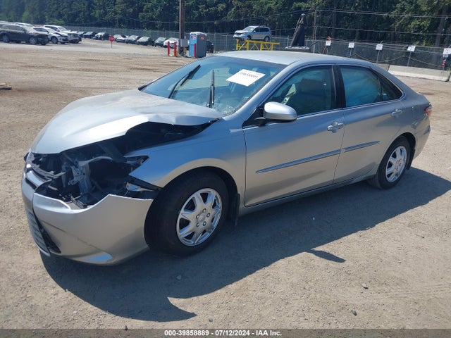 Toyota CAMRY LE 2015 4T1BF1FK3FU879769 Image 2