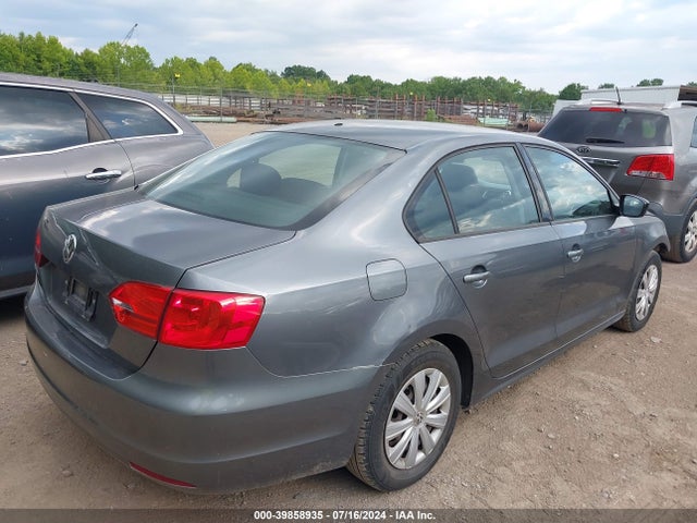 3VW2K7AJ6EM288255 Volkswagen Jetta 2.0l S