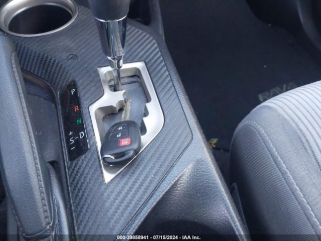 2T3WFREV9EW105172 Toyota Rav4 Xle