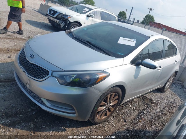 KIA FORTE LX 2015 KNAFX4A63F5272857 Image 2
