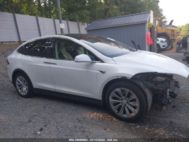 5YJXCBE24HF073218 Tesla Model X 100d/75d/90d
