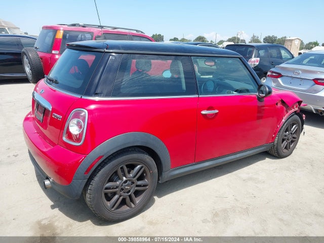 2011 MINI COOPER WMWSU3C50BT098869 Photo 3