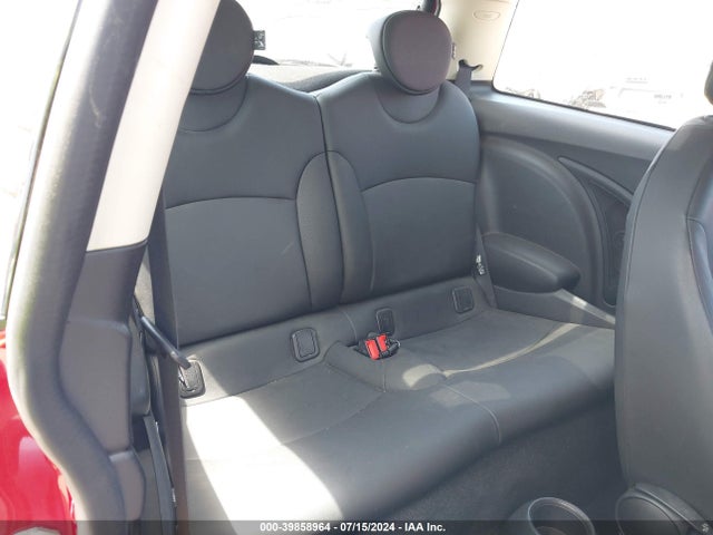 2011 MINI COOPER WMWSU3C50BT098869 Photo 7