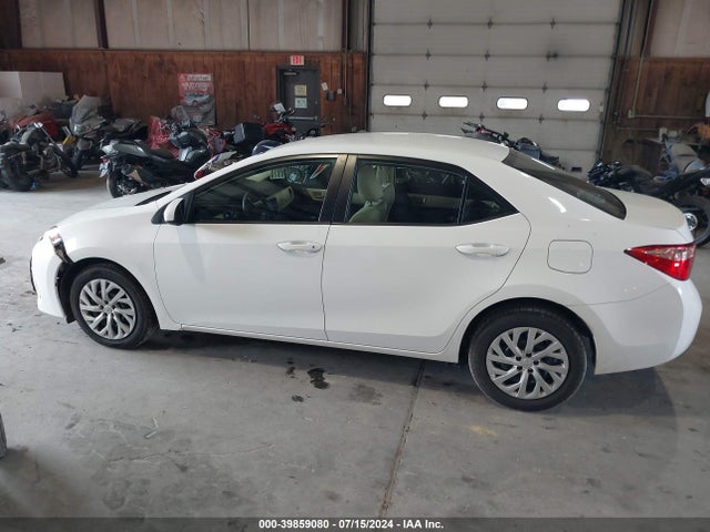 Toyota COROLLA LE 2018 2T1BURHEXJC044113 Image 14
