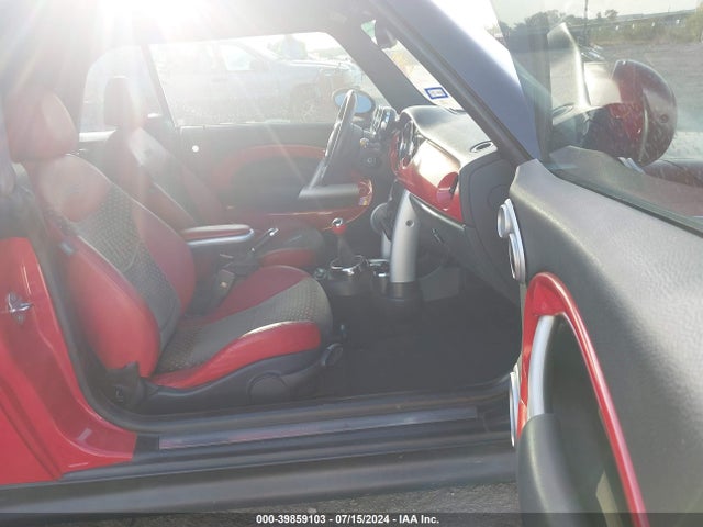 2005 MINI COOPER S WMWRH33585TF83643 Photo 4