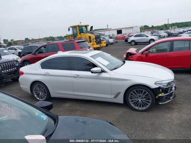 WBAJE7C38HG886931 BMW 540i Xdrive