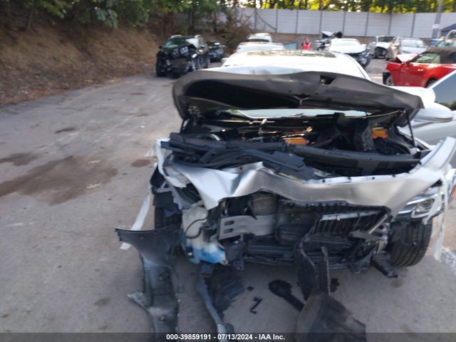 1G4ZS5SS8HU133313 Buick Lacrosse Premium