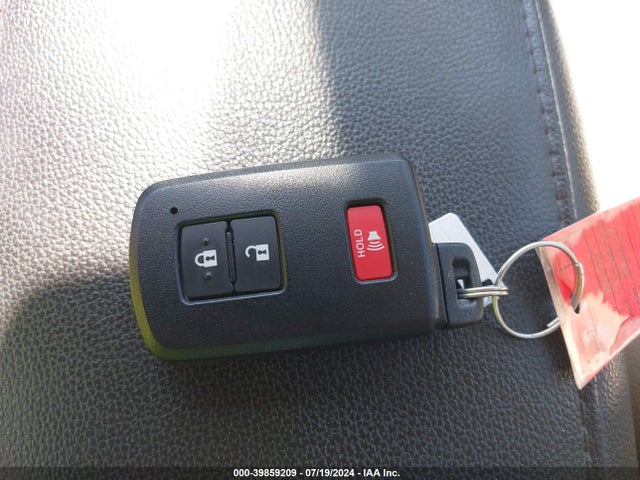 Toyota Rav4 Xle 2018 JTMRFREV6JJ719828 Image 11