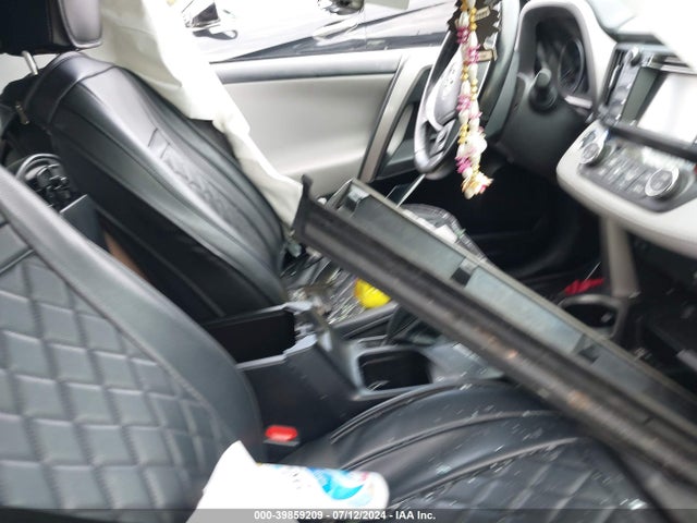 Toyota Rav4 Xle 2018 JTMRFREV6JJ719828 Image 5