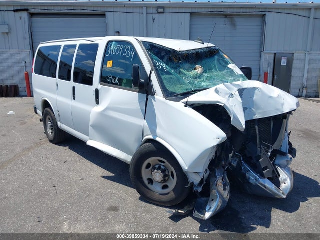 2018 1GAWGFFGXJ1325496 main image