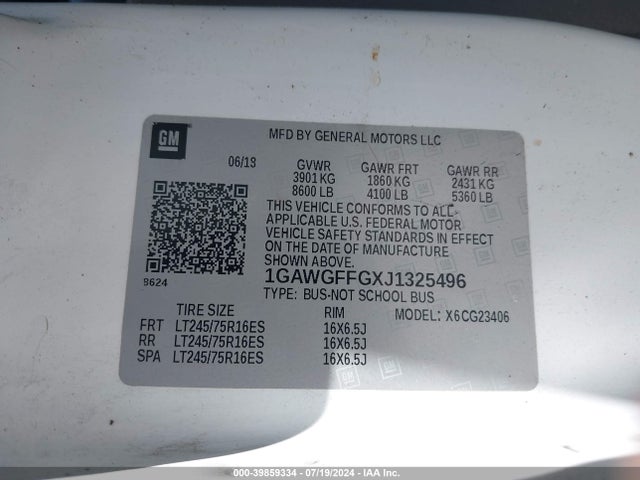 1GAWGFFGXJ1325496 Chevrolet Express 2500 Lt