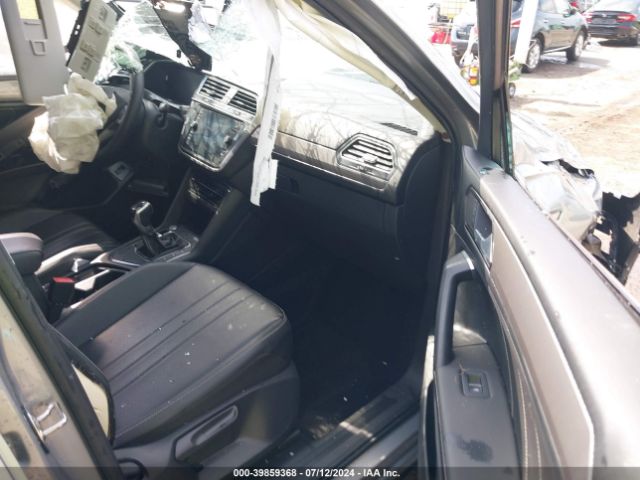 3VV3B7AX0NM077517 Volkswagen Tiguan 2.0t Se