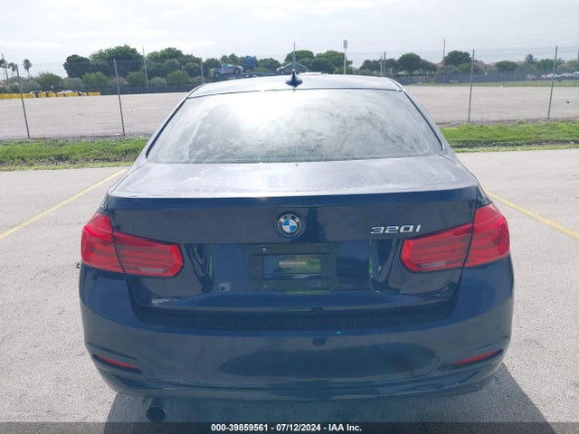 WBA8E1G56GNT36578 BMW 320i