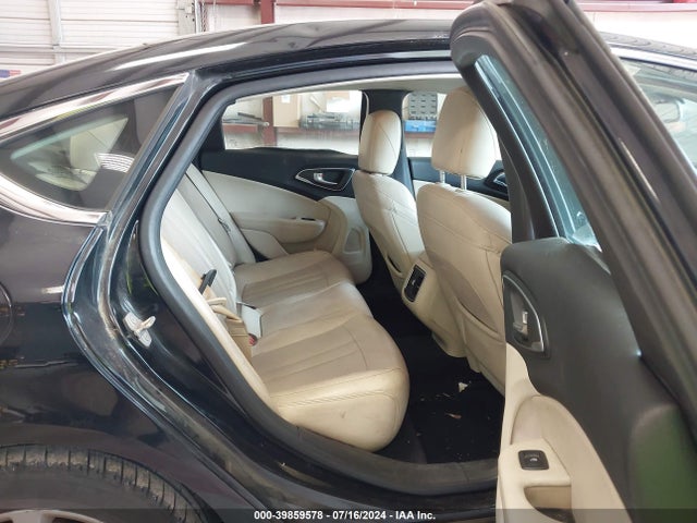 Chrysler 200 C 2015 1C3CCCCBXFN576780 Image 8