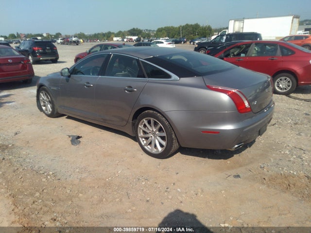 2011 JAGUAR XJ SAJWA1CB2BLV12100 Photo 2