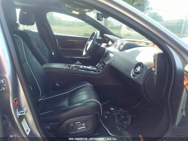 2011 JAGUAR XJ SAJWA1CB2BLV12100 Photo 4