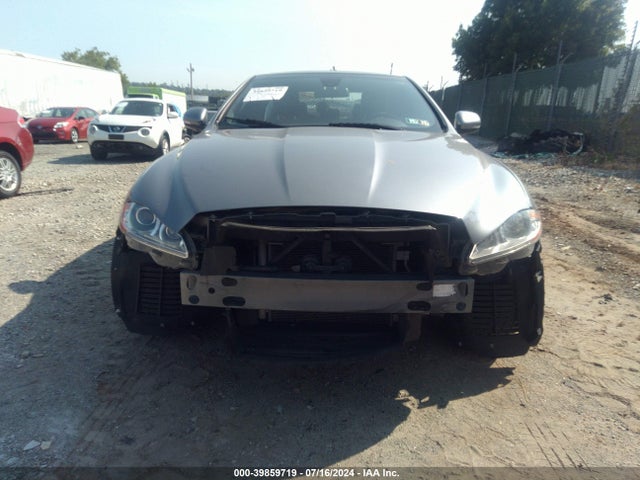 2011 JAGUAR XJ SAJWA1CB2BLV12100 Photo 5