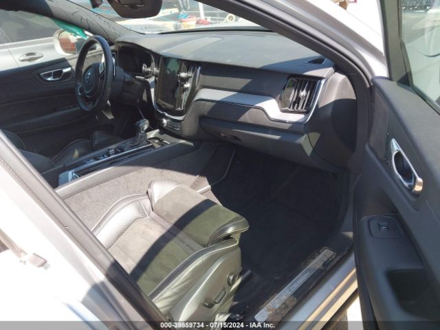 LYVA22RM0KB239442 Volvo Xc60 T6 R-design