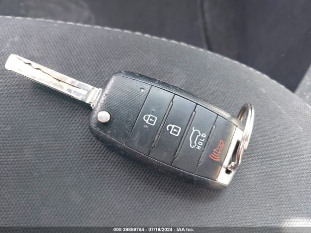 KNDPCCAC9F7712734 KIA Sportage Ex