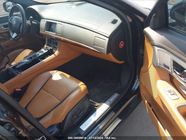 SAJWA0F71F8U63014 Jaguar Xf 3.0 Portfolio/3.0 Sport