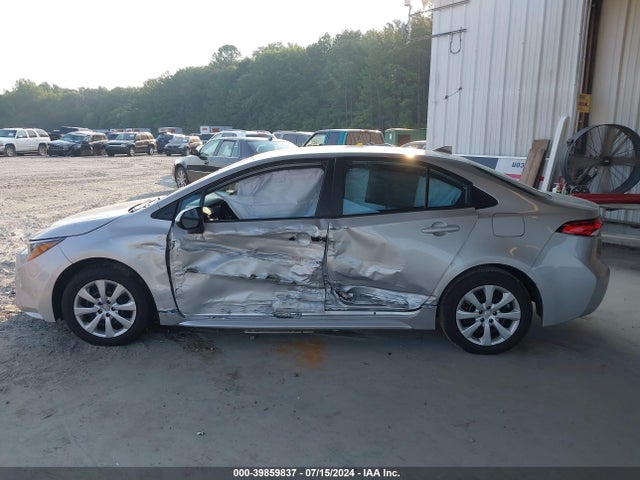 Toyota COROLLA LE 2022 5YFEPMAE6NP375360 Image 17