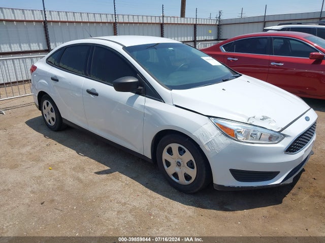 Ford FOCUS S 2017 1FADP3E28HL231916 Image 1