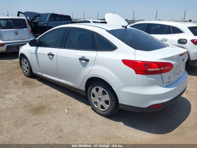 Ford FOCUS S 2017 1FADP3E28HL231916 Image 3