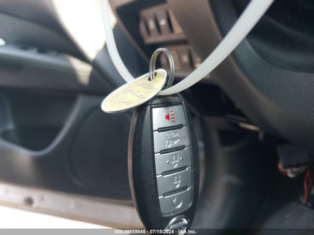 5N1DR2MN7JC650576 Nissan Pathfinder Sl