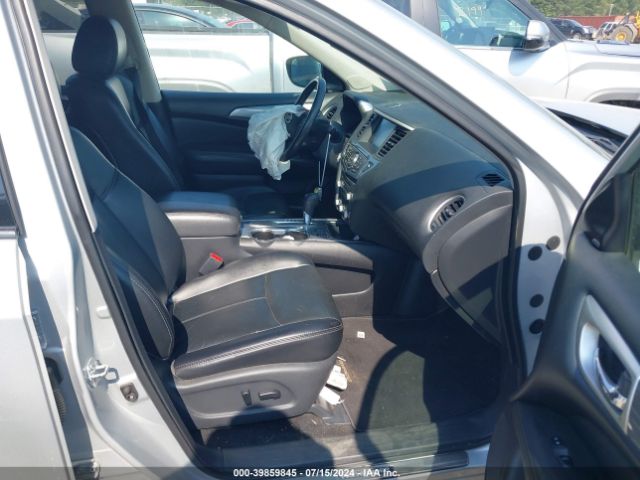5N1DR2MN7JC650576 Nissan Pathfinder Sl