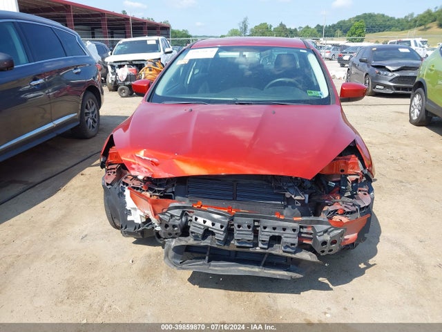 Ford FOCUS SE 2018 1FADP3F25JL257877 Image 13