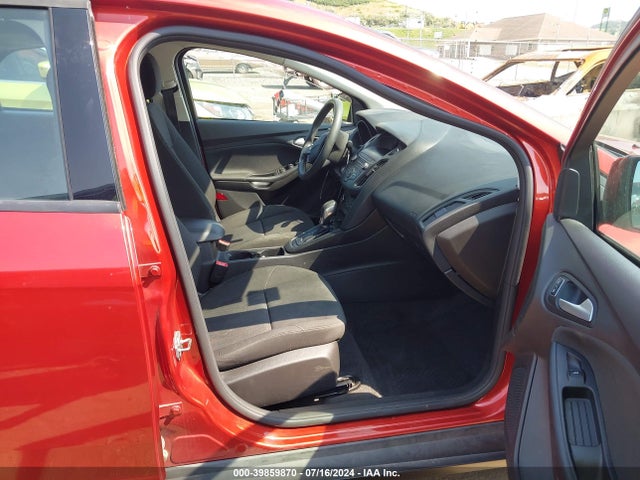 Ford FOCUS SE 2018 1FADP3F25JL257877 Image 5