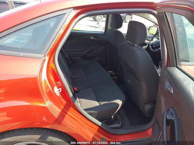 Ford FOCUS SE 2018 1FADP3F25JL257877 Image 8