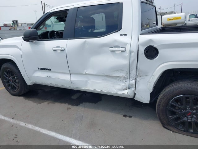 5TFLA5DB5RX166070 Toyota Tundra Sr5