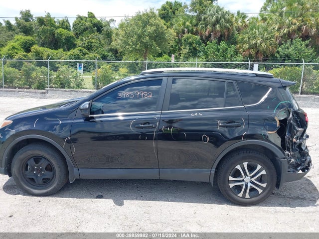 Toyota RAV4 LE 2018 2T3BFREV4JW818134 Image 15