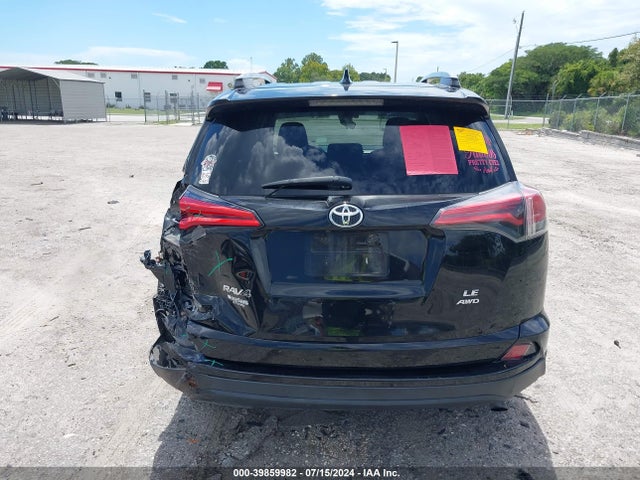 Toyota RAV4 LE 2018 2T3BFREV4JW818134 Image 17