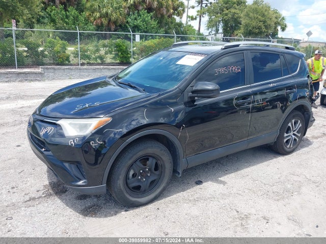 Toyota RAV4 LE 2018 2T3BFREV4JW818134 Image 2