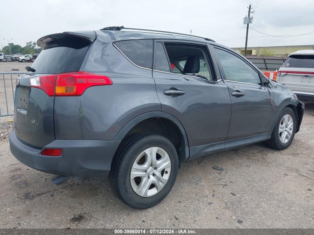 Toyota RAV4 LE 2015 JTMZFREV5FD076944 Image 4