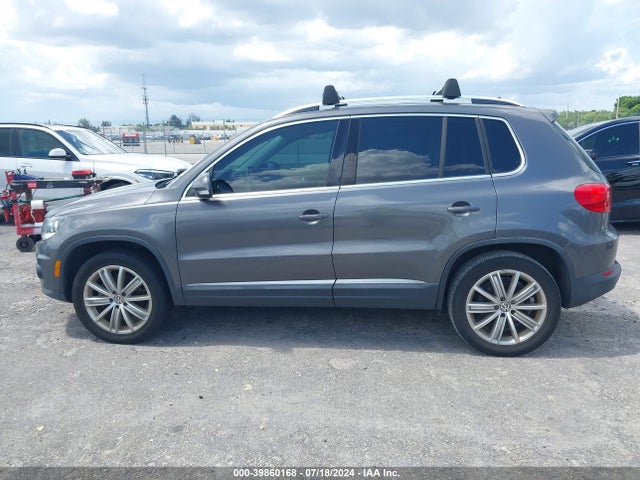 WVGBV7AX9FW568098 Volkswagen Tiguan Sel