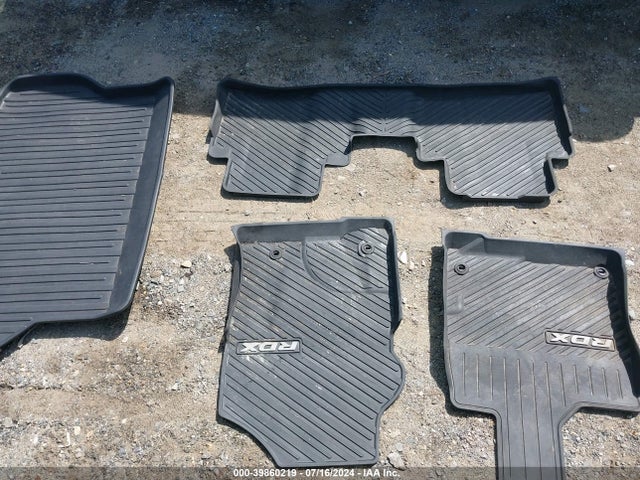 5J8TB4H33EL002992 Acura RDX