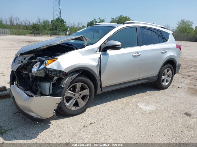 Toyota Rav4 Xle 2014 JTMRFREV8EJ007407 Image 2