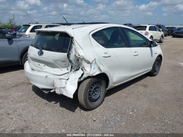 JTDKDTB36E1080704 Toyota Prius C One